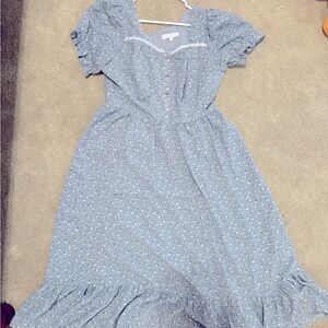 IVY CITY CO - Blue Dress with tiny Yellow florals 🫶✨ SIZE LARGE